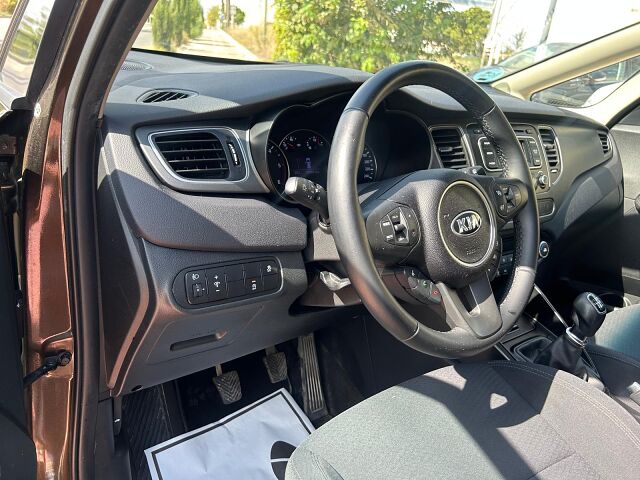 KIA CARENS CONCEPT 1.7 VGT CRDI SPANISH LHD IN SPAIN ONLY 65000 MILES SUPER 2019